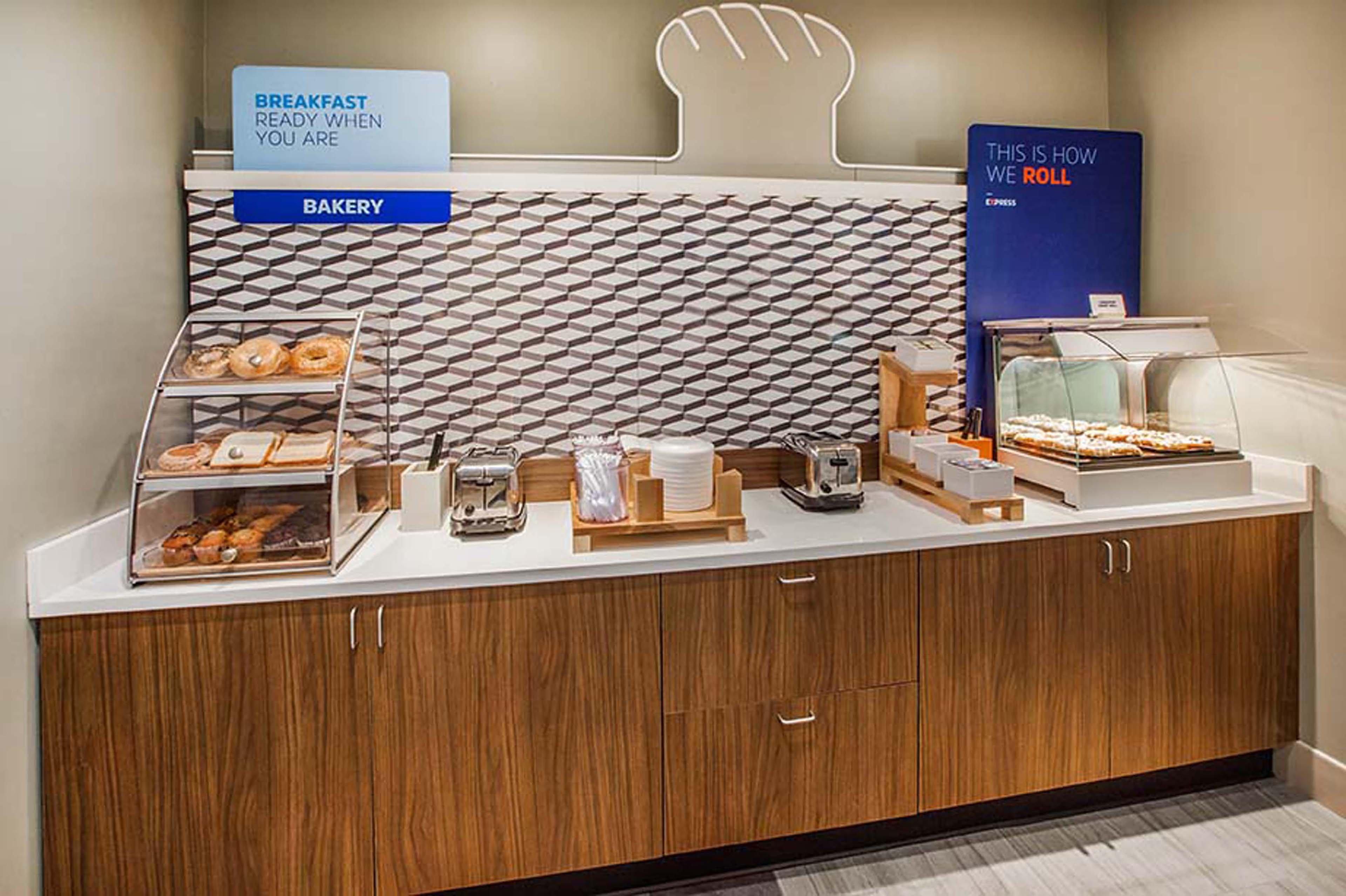 Holiday Inn Express & Suites Chattanooga-Hixson By Ihg Eksteriør billede
