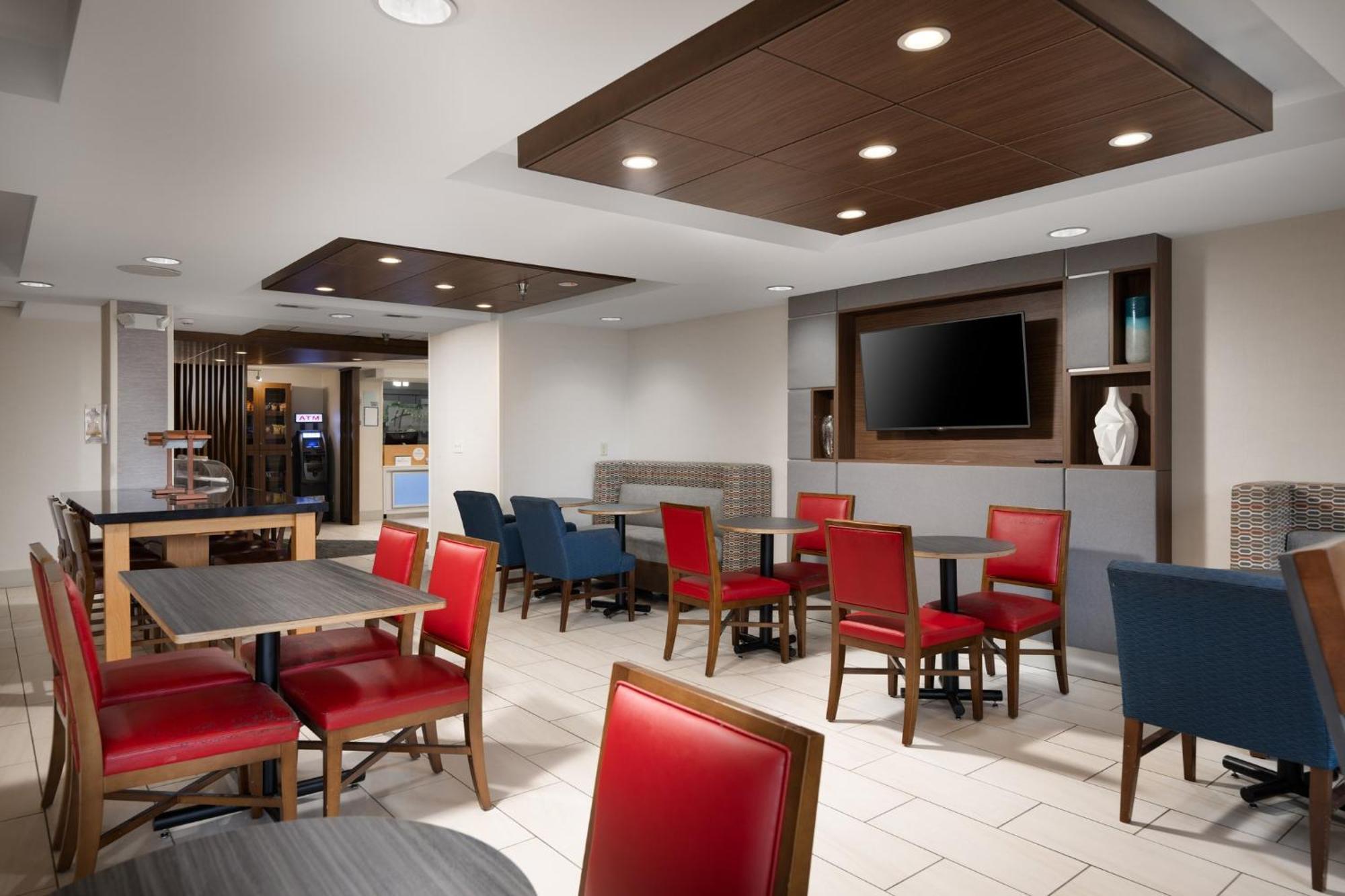Holiday Inn Express & Suites Chattanooga-Hixson By Ihg Eksteriør billede