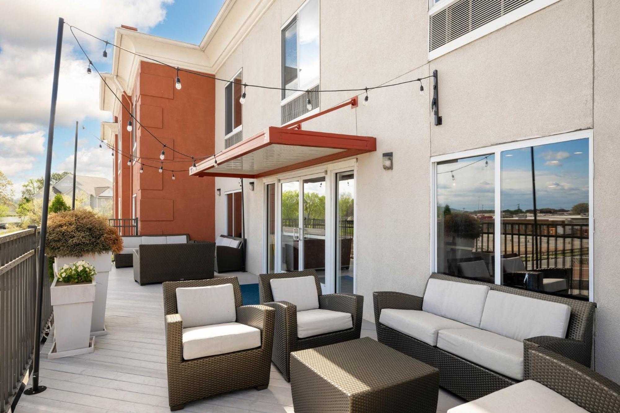Holiday Inn Express & Suites Chattanooga-Hixson By Ihg Eksteriør billede