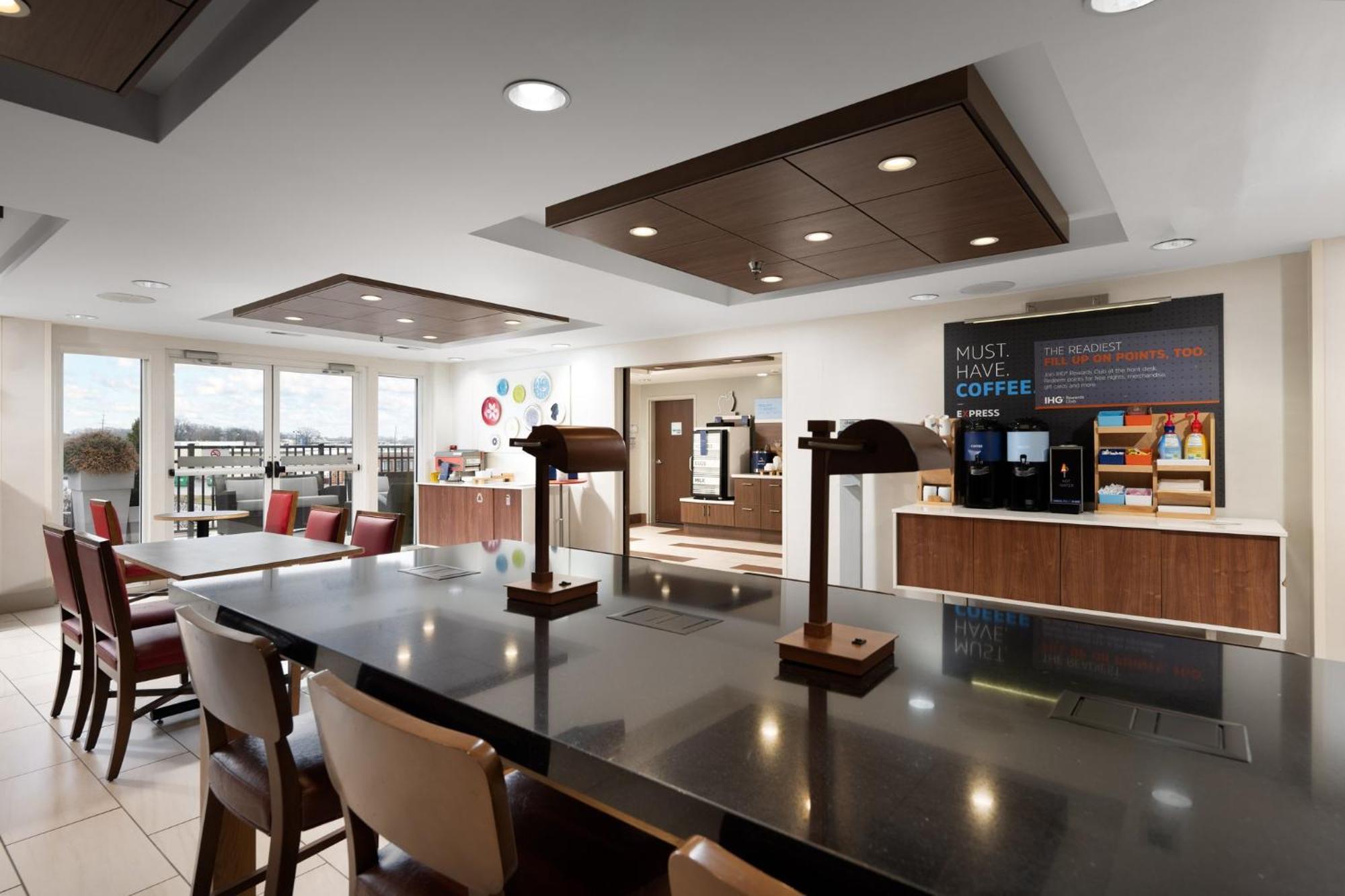 Holiday Inn Express & Suites Chattanooga-Hixson By Ihg Eksteriør billede